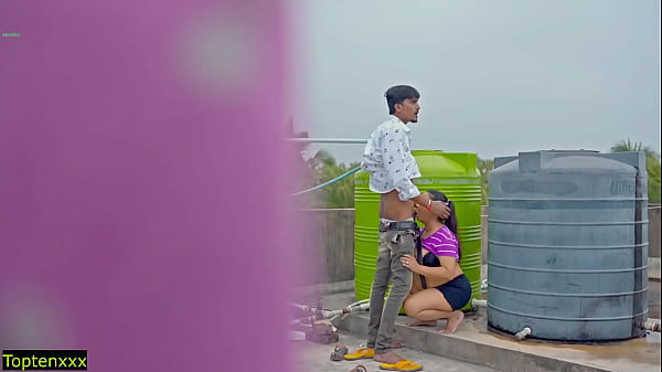 Bercinta Liar Di Atap, Jangan Semburkan Di Dalam!