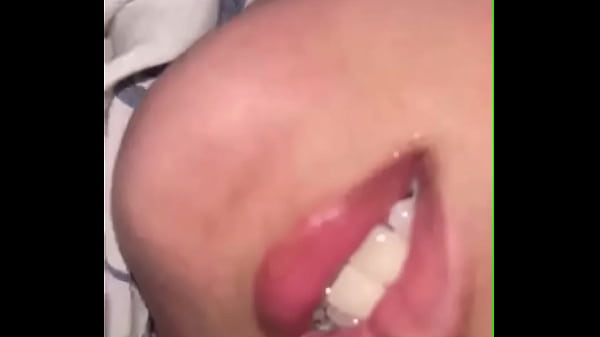 Tante Indonesia Merintih Minta Dipijat, Badannya Pegel Dan Butuh Sentuhan Panas