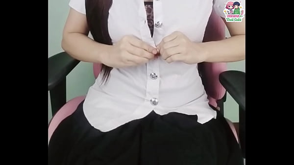 สาวนักศึกษาหลุดโชว์นมใหญ่หน้าโต๊ะทำงาน ใช้จู๋ปลอมยัดเย็ดเสียวจัด