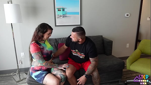 Neveah Rose Menggoda Dan Menggila Dengan Kakak Tiri Yang Ganteng