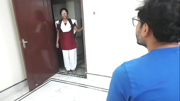 Gadis Bengali India Yang Polos Dihardiki Oleh Pria Tak Dikenal – Kisah Mesum Hindi