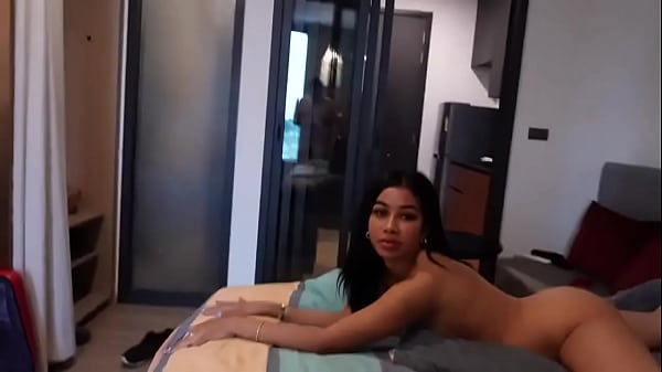 Sophia: Petualangan Panas Arab-thailand Yang Bikin Merem Melek