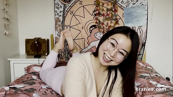 Gadis Cina Imut Ini Bergairah Saat Bikin Video Masturbasi Khusus Untuk Kami