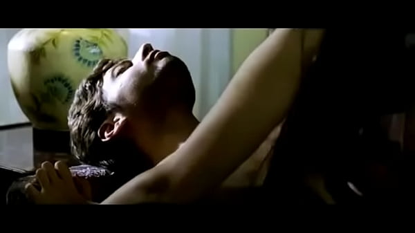 Adegan Panas Dan Menggairahkan Dalam Film India