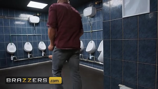 Goyangan Liar Yasmina Khan Di Kamar Mandi Umum Kotor / Brazzers / Masukkan Kode Xvpromo Untuk Diskon Eksklusif