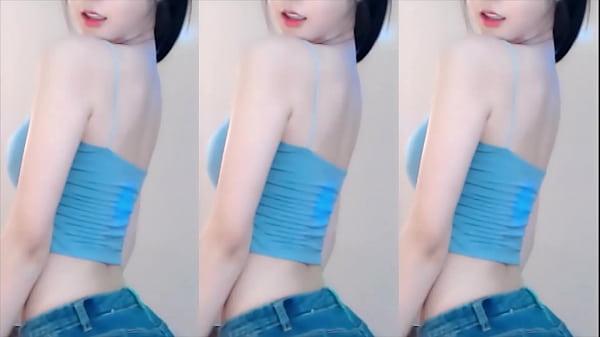 Cô Nàng Trung Quốc Uốn éo Kích Thích Khiến Anh Em Căng Cứng