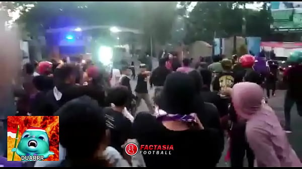 Baku Hantam Suporter Liga Indonesia Part 1: Persik Vs Psim – Keributan Panas Di Tribun Stadion