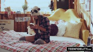 Ngentot Gila Ayah Tiri Suntik Sperma Panas Di Memek Shyla Ryder