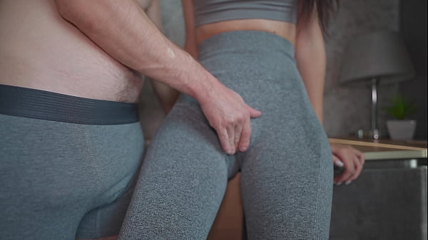 Nafsu Tak Terkendali Dengan Ibu Tiri Usai Gym! Yoga Pants Menggoda Dan Penuh Kenikmatan 4k