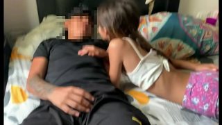 Hermanastra Menggoda Dan Menggila Dengan Hermanastro Saat Orang Tua Tak Ada Di Rumah – Kisah Panas Selengkapnya…