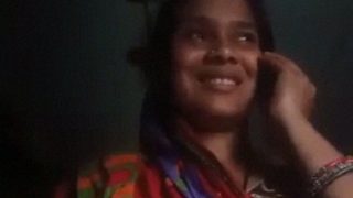 Bibi Ngobrol Di Telepon Sambil Telanjang Dan Main Jari