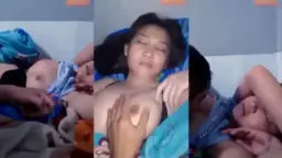 Goyang Pantat Montok Sepupu Ponakan Yang Lagi Bobok