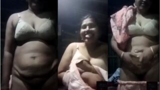 Wanita Berpayudara Besar Malu-malu Telanjang Bulat Saat Video Call Mesum