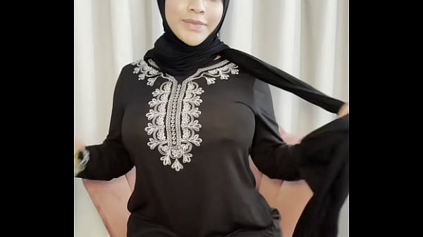 Yasmina Khan Mainin Dildo Saat Ramadan, Arab Nakal