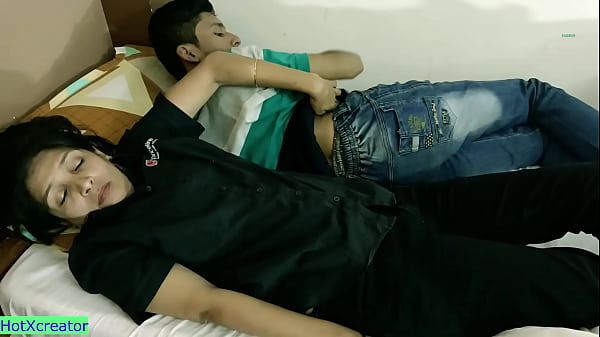 Berbagi Ranjang Dengan Kakak Tiri! Bercinta Panas Menggoda Dengan Suara Hindi