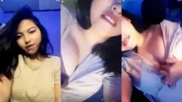 Miss Prima Remas-remas Buah Dada Sambil Desah-desah Panas.