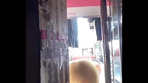 Goyangan Panas Di Terik Siang, Baju Terlupakan Karena Nafsu Yang Meluap