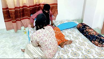 Desi Bhabhi Main Dildo Se Chudai Kar Rahi Hai