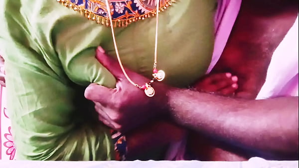 Istri Desi Selingkuh, Bercinta Liar Dengan Bisikan Mesum Kotor Khas Telugu.