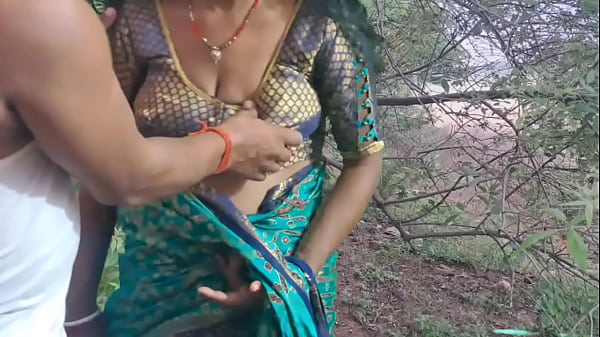 Desi Binal Hot Santhali Bhabhi Outdoor Main Chudai Karte Hue