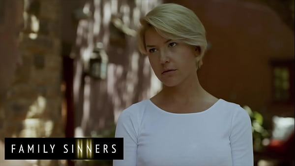 Ibu Tiri Blonde Seksi (kit Mercer) Ngentot Dan Ngewe Anak Tirinya Van Wylde – Dosa Keluarga