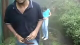 Video Mesum Tamil Pasangan Horny Ngewe Di Tengah Hujan