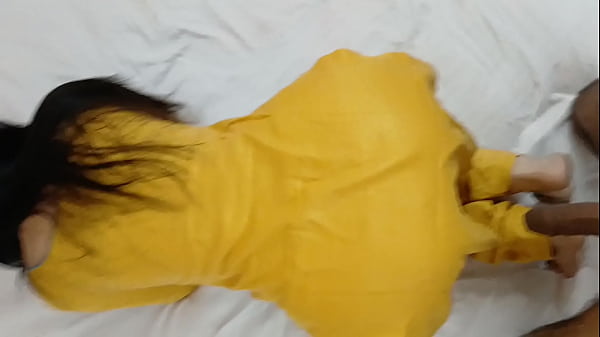 Bibir Meraung, Pantat Montok India Digoyang Gaya Doggy, Nge-fuck Panas Bikin Mampus.