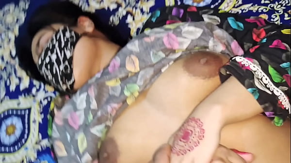 Ibu Tiriku Ngajarin Aku Soal Seks, Omongan Kotor Hindi, Erangan Liar, Ngewe Brutal.
