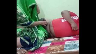 Desi Indian Couple Lagi Sange Berat Di Ranjang, Ngewe Panas Sampai Mampus.