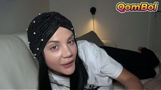 Ngentot Seru Bareng Mbak Tiriku Elnaz Berhijab, Bikin Merem Melek