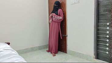 Malu-malu Tapi Liarnya Pas Pertama Kali Digenjot Habis-habisan, Jilbab Masih Nempel.