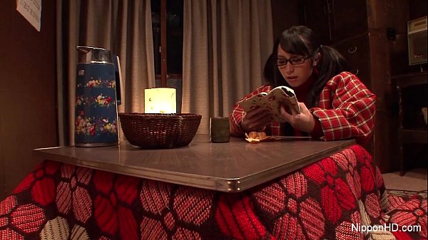 Jepang Cabul Colmek Sambil Ngeliatin Kontol