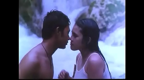 Tontonan Panas: Potongan Tubuh Telanjang Dari Film-film Arus Utama China