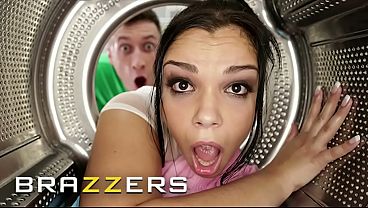 Tontonan Panas! Para Bintang Brazzers Terjebak Di Situasi Liar, Berujung Ngentot Sampai Mampus Di Kompilasi Paling Brutal Ini!