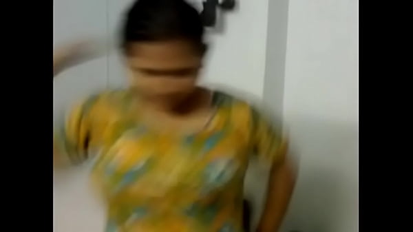 Desi Cewek Imut Abis Mandi, Basah-basah Bikin Ngilu