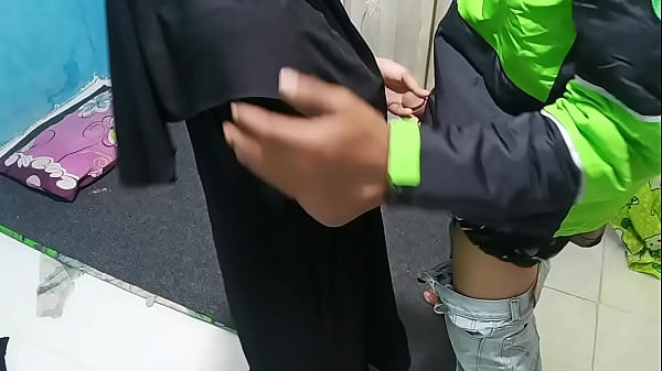 Prank Ajak Ojol Ngentot, Bikin Ngilu Dan Basah.