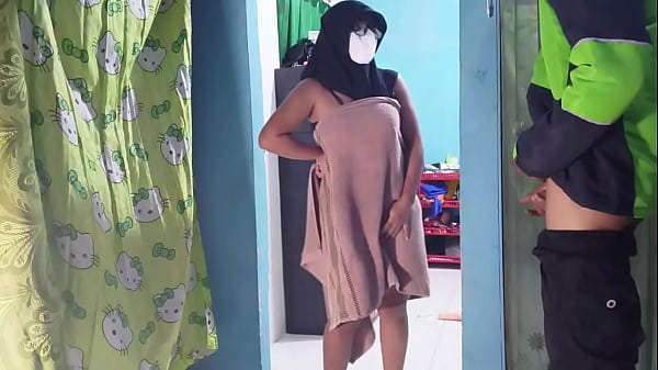 Kena Grebek Ojol Pas Lagi Sange, Tanganku Masih Basah Sama Kontol Sendiri