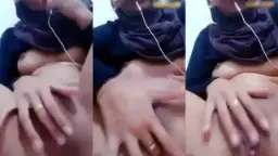 Cewek Jilbab Sange Colmek Sambil Mendesah Nafs Banget