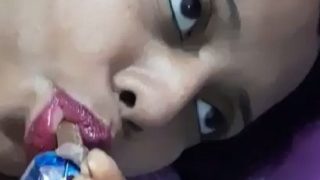 Makan Coklat Sebelum Ngentot Video – Desi Randi Telanjang