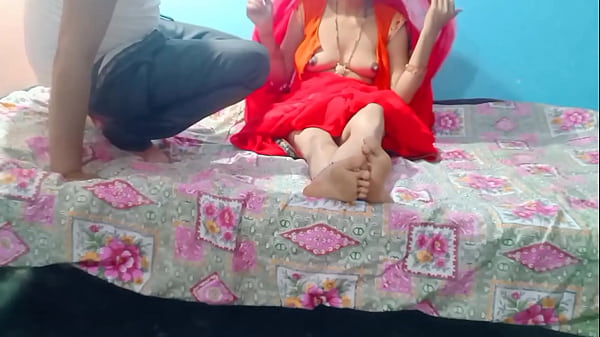 Bhaabi Ne Ghar Mein Akeli, Chhote Dewar Ke Saamne Petticoat Utha Kar Masti Ki.