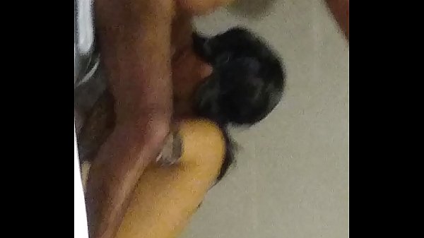 Neha Ngocok Kontol Kakak Tirinya Sambil Mandi, Suara Desahan Bikin Pengen Ngewe