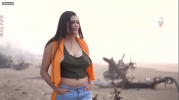 Foto Panas Cewek Desi, Bikin Greget Pengen Liat Lebih.