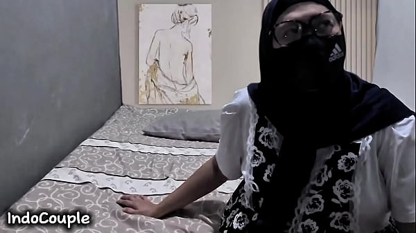 Istri Bahenol Indo Lagi Asik Ngewe Anal Sama Selingkuhan Rahasianya
