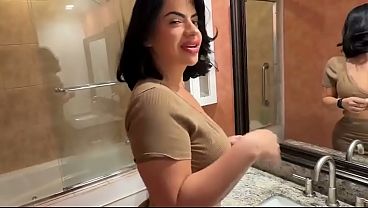 Ibu Tiri Latin Montok Ngidam Ngewe ~ Lissa Aires ~ Fantasi Rumah Tangga ~ Scott Stark