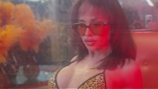 Aku Bagi-bagi Pacarku Sama Kakak Tiri Sendiri, Nge-make Out Bareng Di Ranjang!