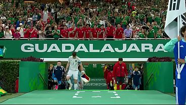 Momen Panas: Korea Selatan 2 X 1 Cewek Cek, Bikin Merem Melek!