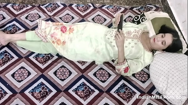 Cewek India Nonton Bokep Di Hp, Dijeblosin Sama Kakak Tiri, Suara Nafas Hot Banget