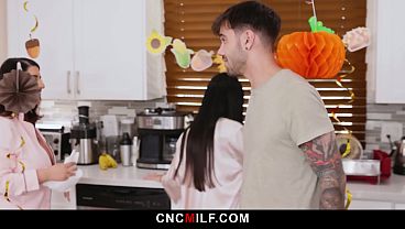 Ibu Tiri Marica Langsung Digebrak Sama Aturan Keluarga Bebas Pakai, Siap-siap Ngerasain Tradisi Hot.