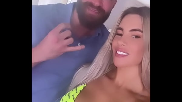 Lagi Syuting Sama Xcorvus777 Di Lokasi Brazzers, Siap-siap Ngentot Panas!