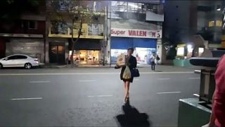 Di Tengah Pandemi Dan Gempuran Rock And Roll, Dalam Karantina Penuh, Nyokap Temenku Pergi Ke Supermarket Dan Dapat Dua Jenis Siapa Aja